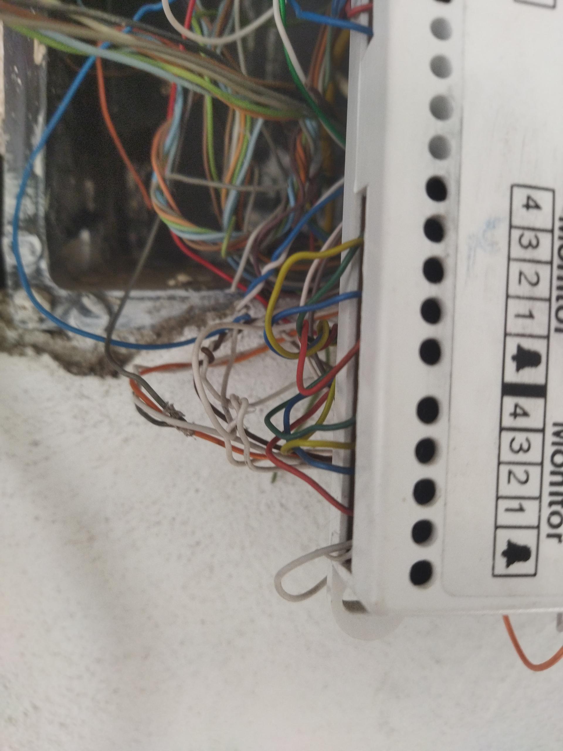 عکس تعمیرات آیفون تصویری آیفونچی