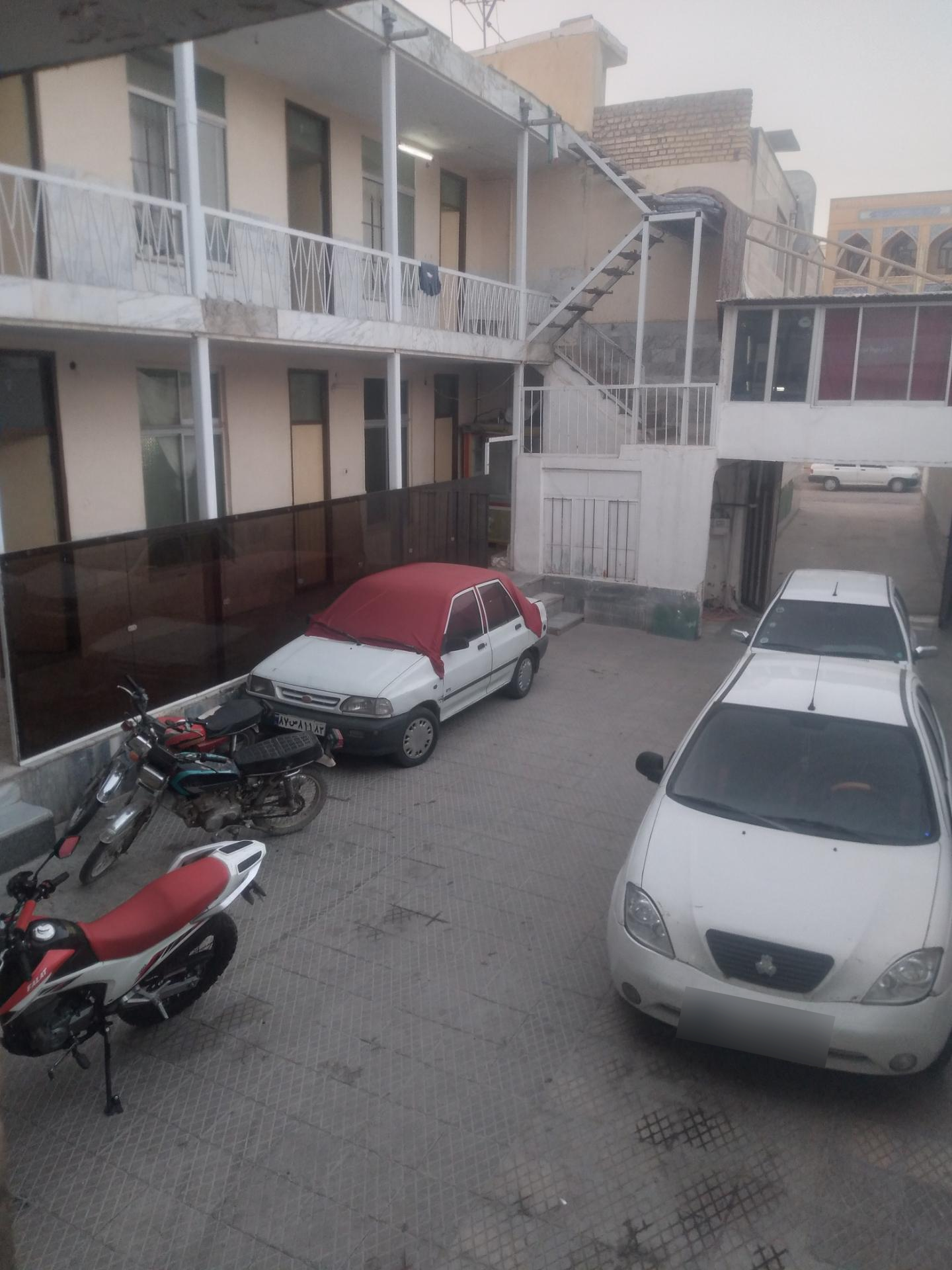 عکس مهمانپذیر کمالی