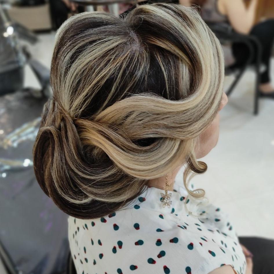 عکس سالن زیبایی سه دخت