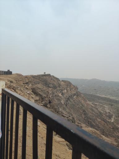 عکس قدمگاه پنجه علی