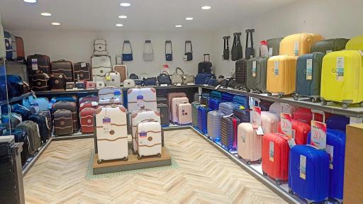 عکس فروشگاه کیف و چمدان دلسی