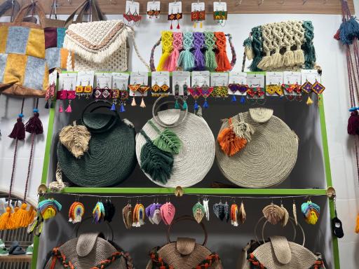 عکس گیوه شاپ یزد