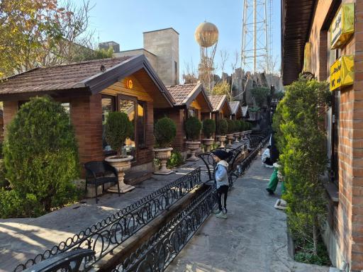 عکس باغ رستوران الیاسام