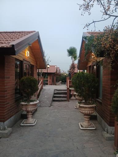 عکس باغ رستوران الیاسام