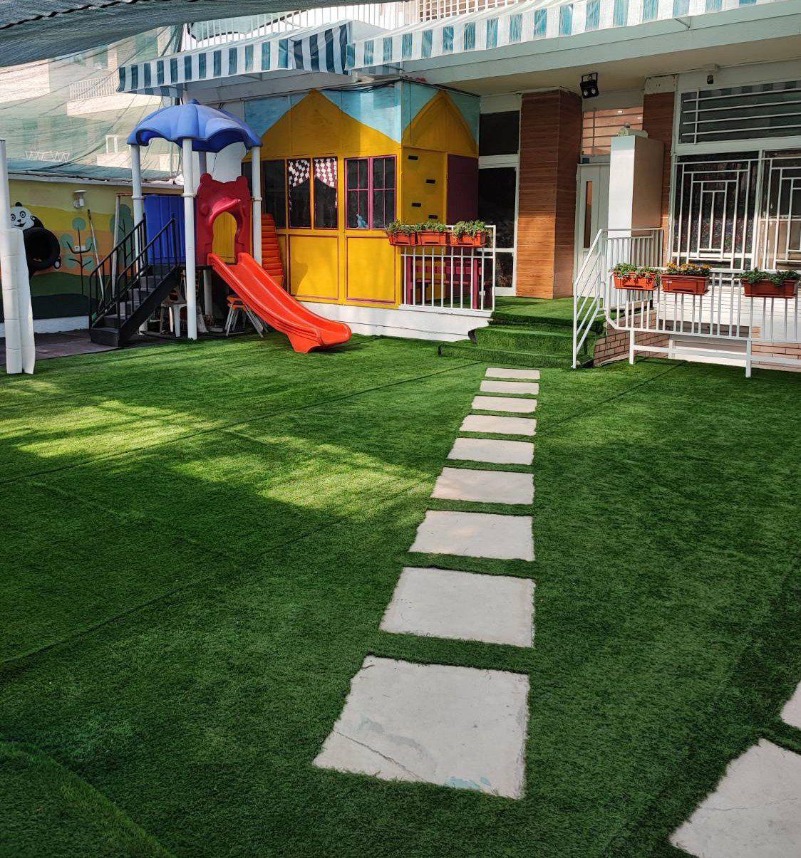 عکس کودکستان دوزبانه اوج کودکی