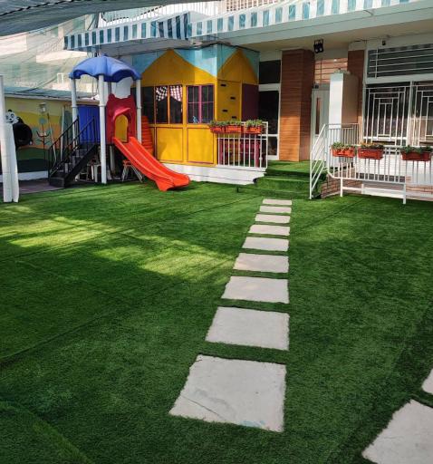 عکس کودکستان دوزبانه اوج کودکی