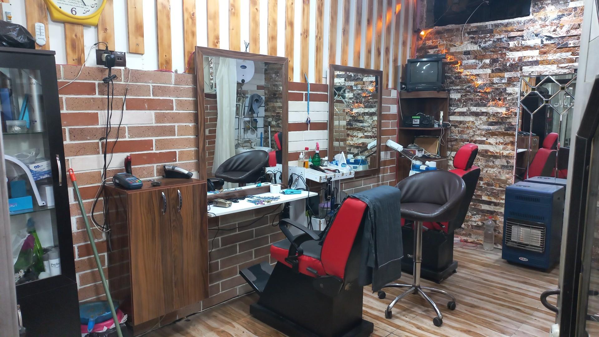 عکس آرایشگاه مردانه یاران (داخل پاساژ)