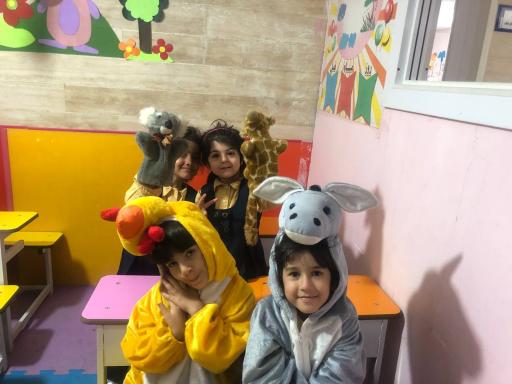 عکس کودکستان و دبستان دوره اول و دوم دخترانه نواندیشان خلاق