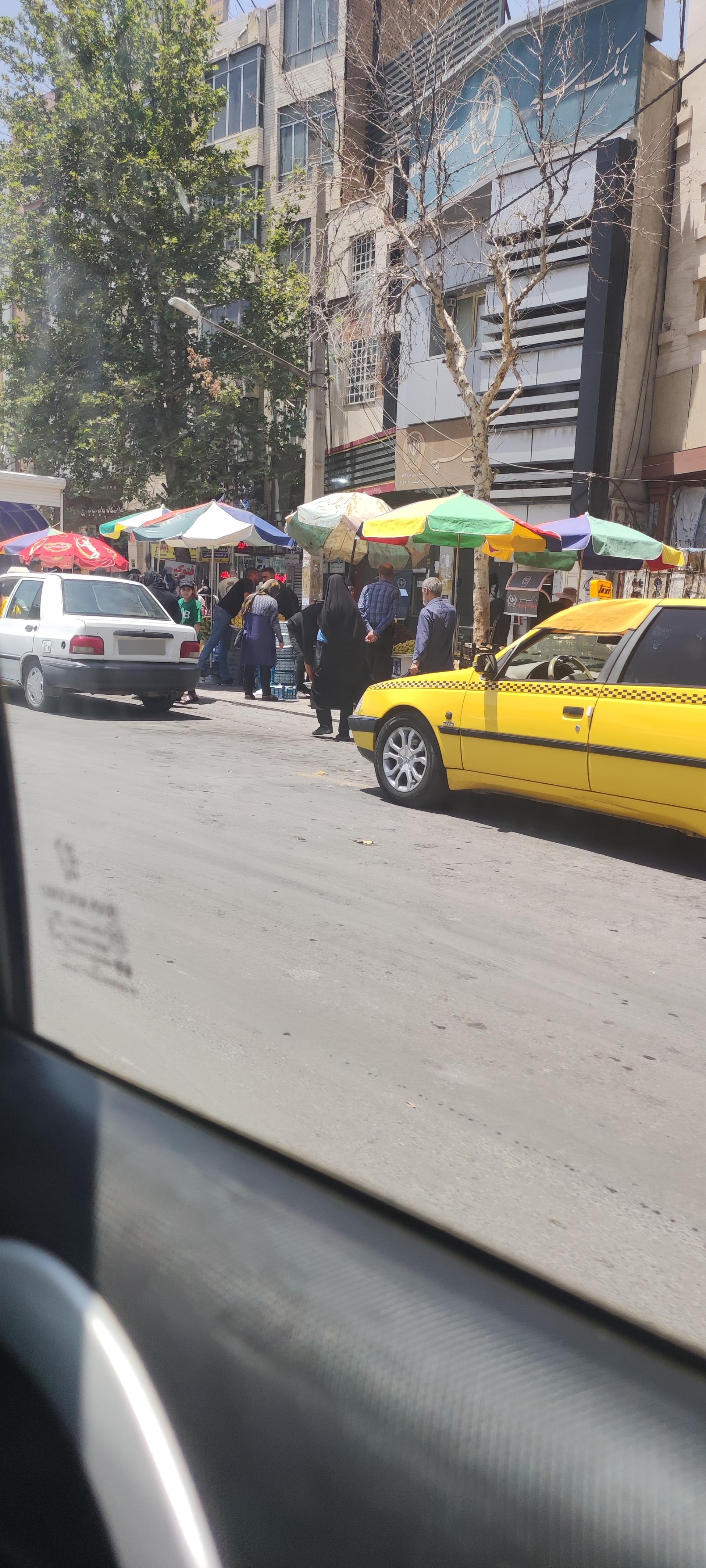 عکس دست فروش میوه