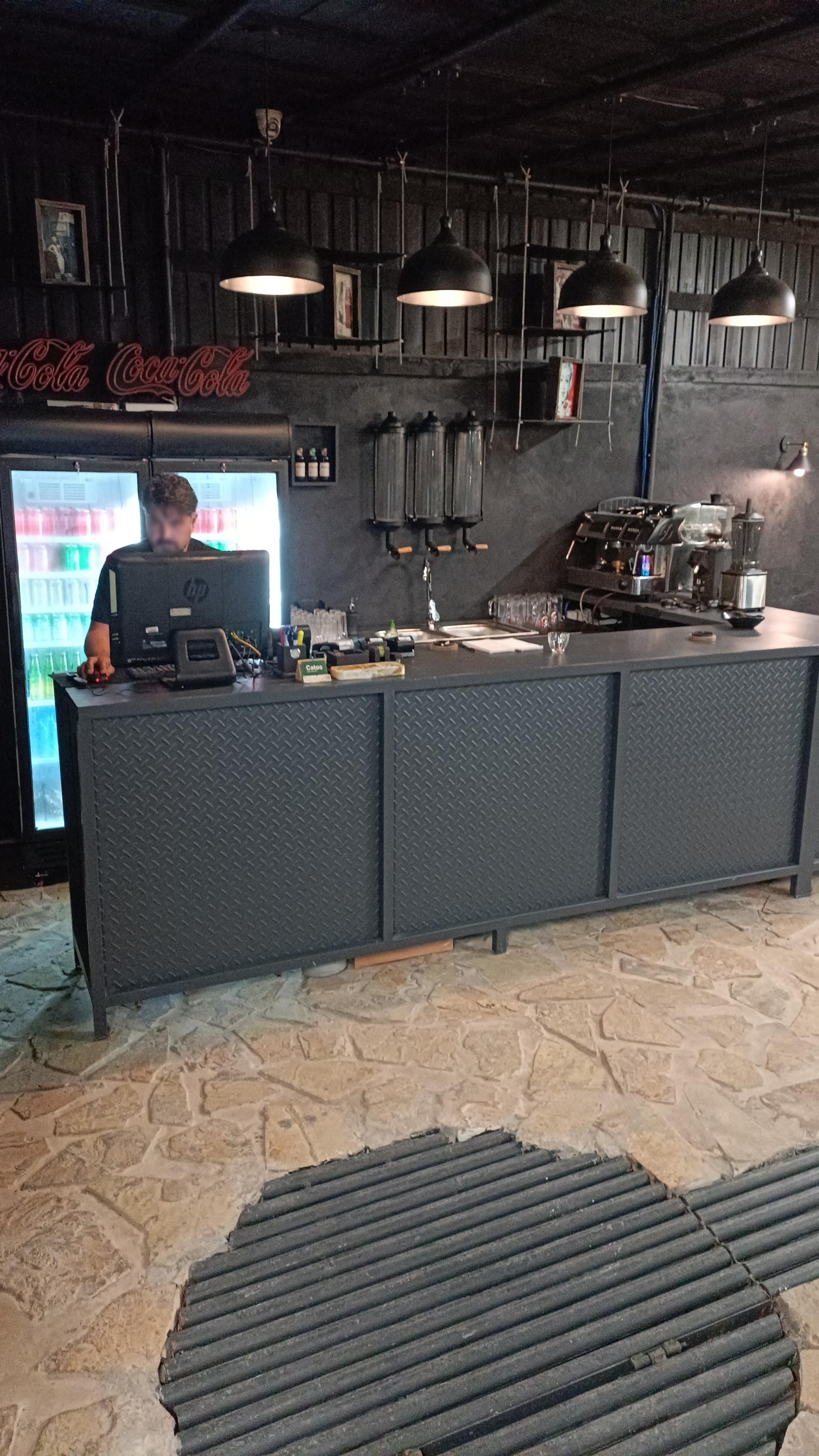 عکس کافه رستوران کاتوس 