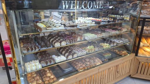 عکس قنادی پاپیون