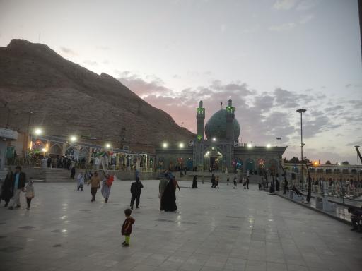 عکس گلزار شهدای شهرضا