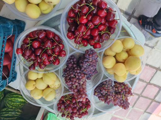 عکس ارزانسرای میوه و تره‌ بار روز محله