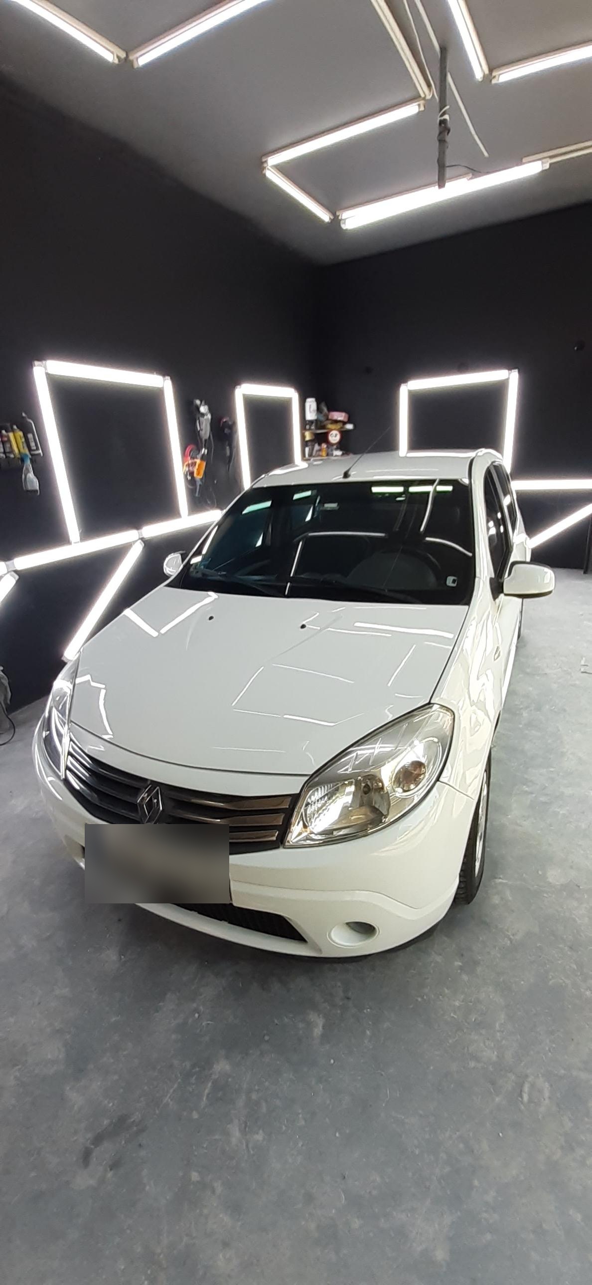 عکس مرکز احیای رنگ کارلوکس