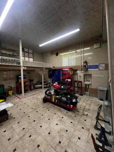 عکس مرکز خدمات پس از فروش موتورسیکلت اله بیگی