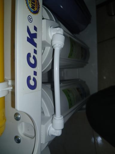 عکس تعمیرات دستگاه تصفیه آب خانگی مهرداد