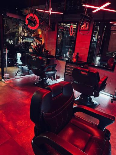 عکس آرایشگاه گلدن تاچ