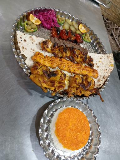 عکس باغ رستوران باغچه بهشت