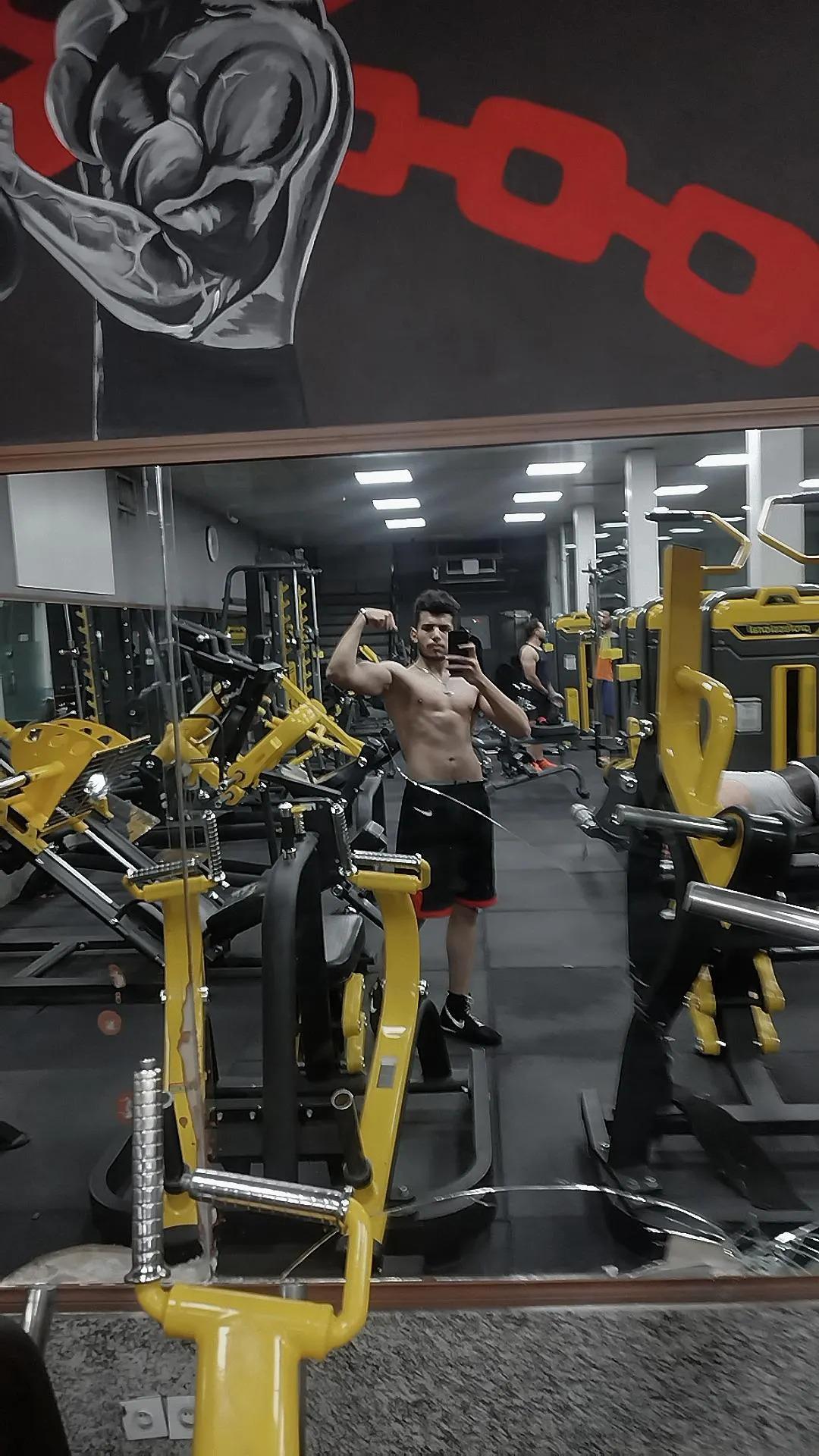 عکس باشگاه بدنسازی انرژی پلاس 