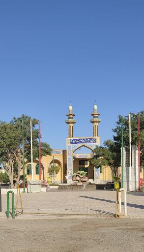 عکس مجتمع خدماتی رفاهی بين راهی زائرین حضرت امام رضا