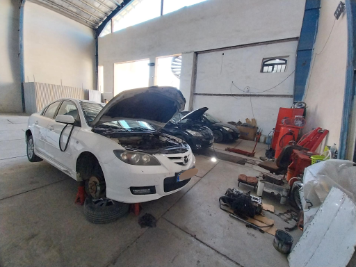 عکس تعمیرگاه تخصصی مزدا شیراز