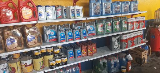 عکس تعمیرگاه و کلینیک تخصصی اژدم گاراژ