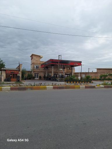 عکس پمپ بنزین مادر 