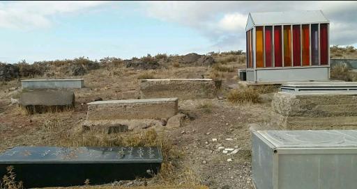 عکس آرامستان امیری های کلخوران فولاد لو