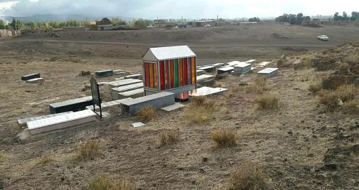 عکس آرامستان امیری های کلخوران فولاد لو