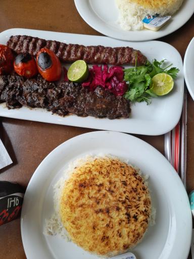 عکس رستوران نرگس خاتون