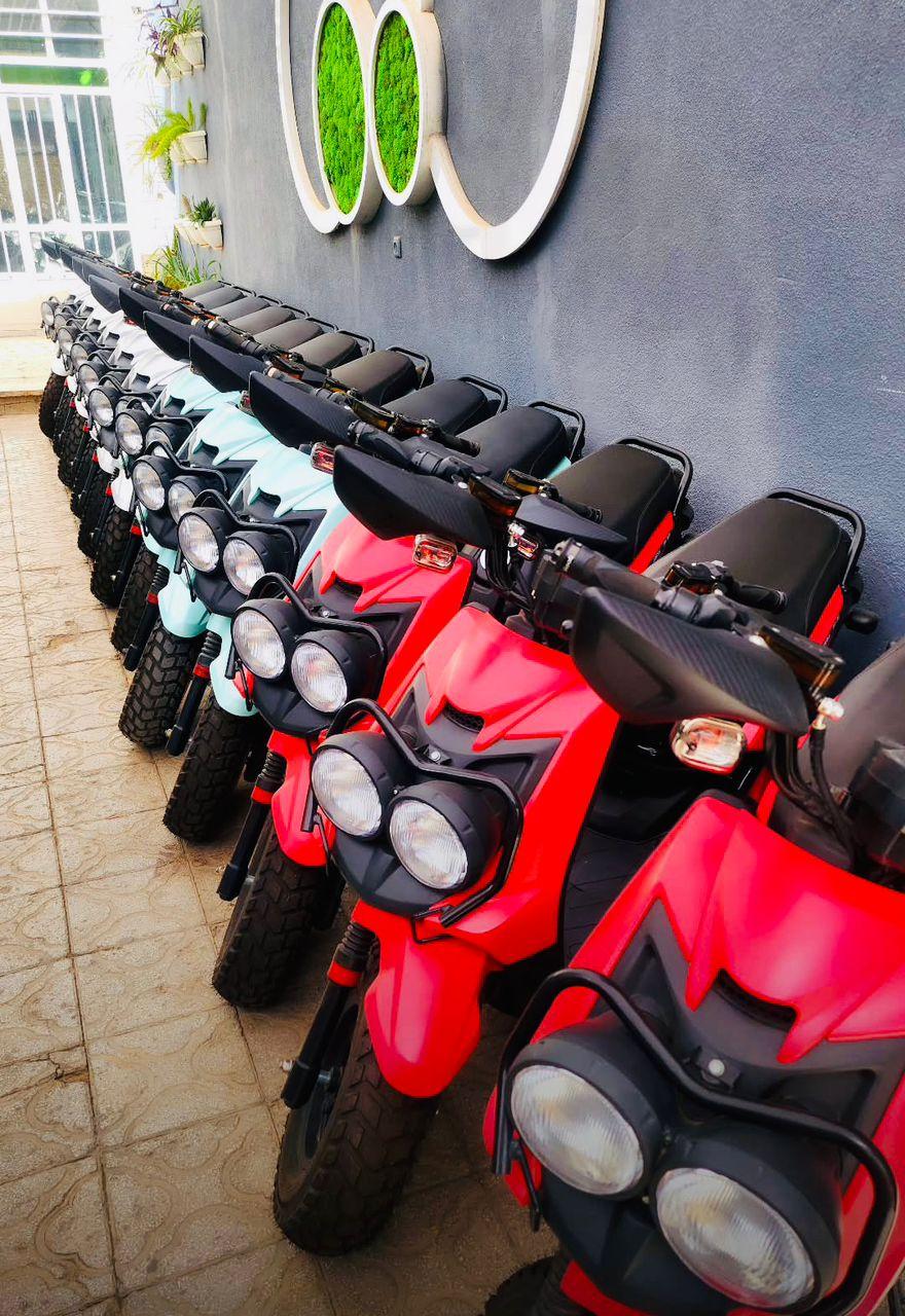 عکس شرکت آداک الکترونیک