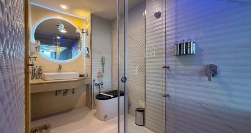 عکس هتل بزرگ چمران