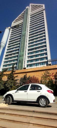 عکس هتل بزرگ چمران