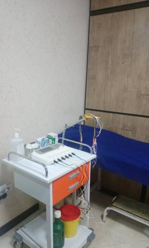 عکس دکتر احسان صنعتی متخصص طب فیزیکی و توانبخشی