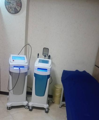 عکس دکتر احسان صنعتی متخصص طب فیزیکی و توانبخشی