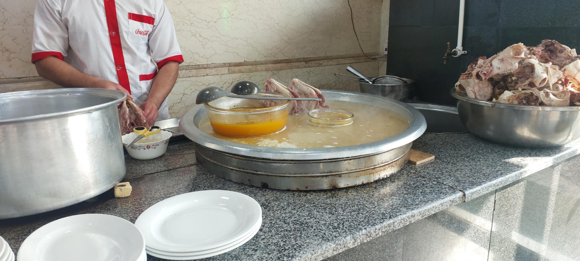 عکس طباخی بره سفید
