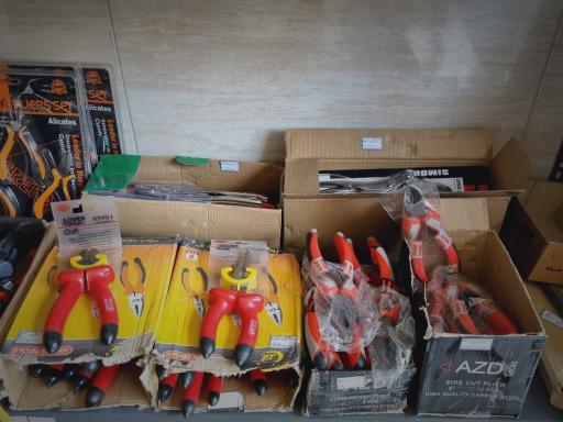 عکس فروشگاه رنگ و ابزار