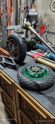 عکس جوشکاری و درب و پنجره سازی موسوی