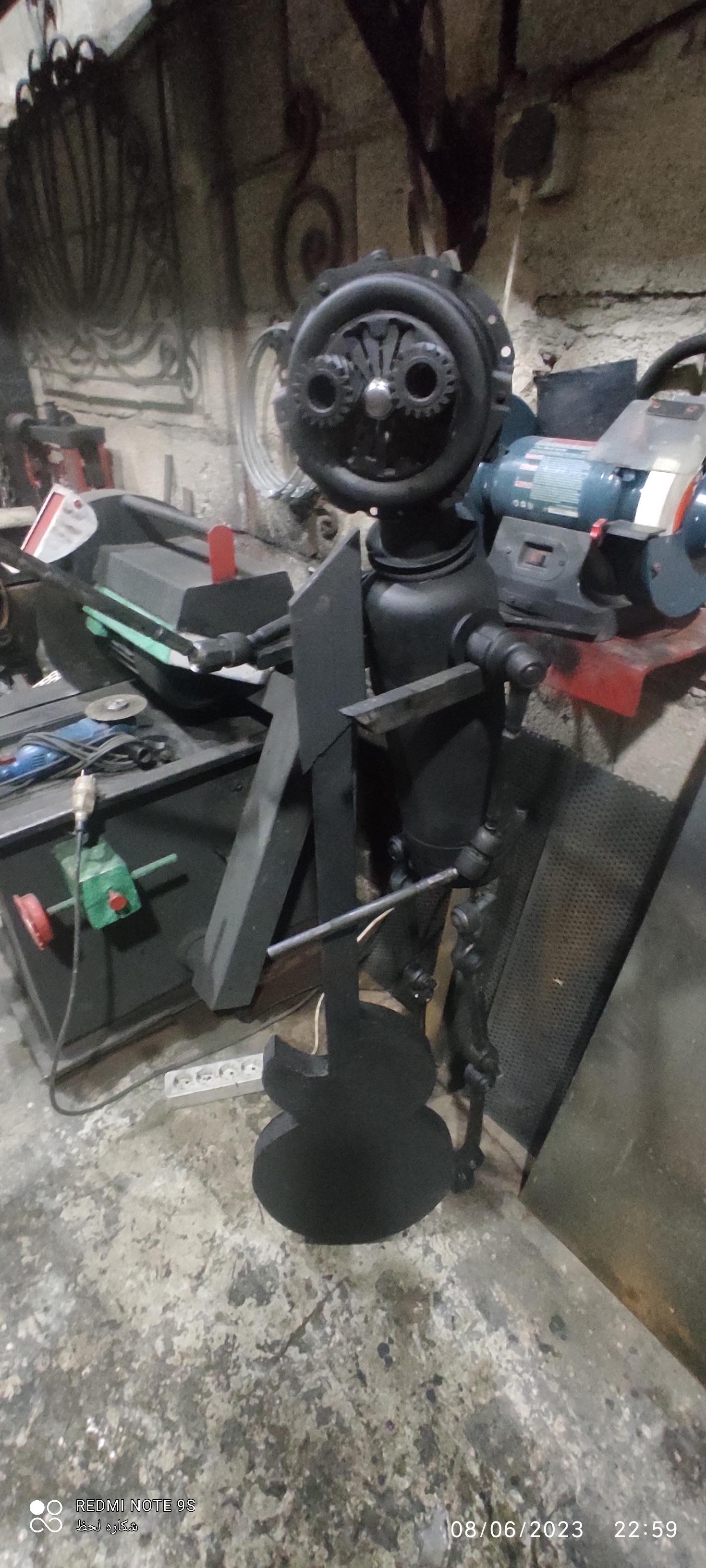 عکس جوشکاری و درب و پنجره سازی موسوی