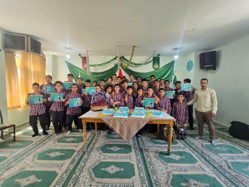 عکس دبیرستان دوره اول پسرانه شهید رضوی (هیأت امنایی و هوشمند)