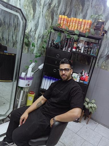 عکس آرایشگاه alone