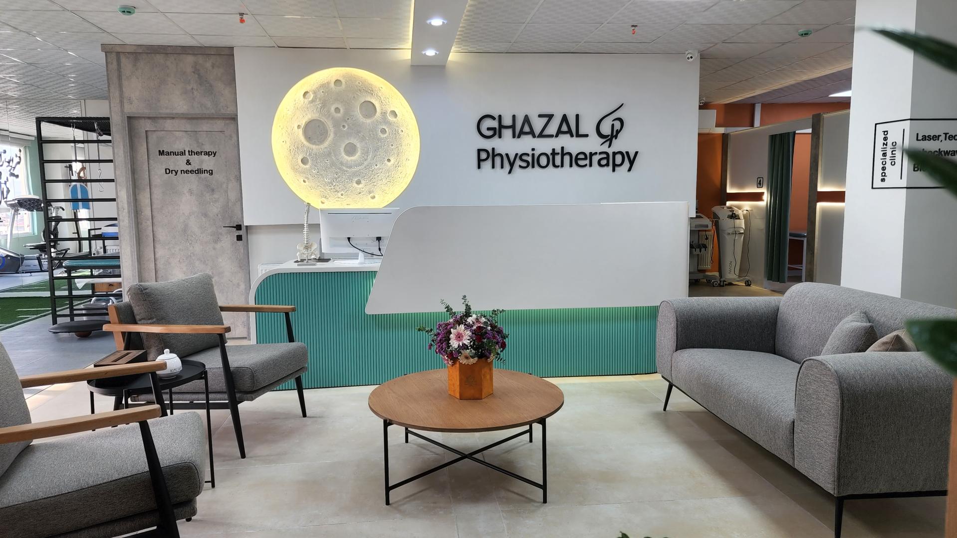 عکس فیزیوتراپی غزال 