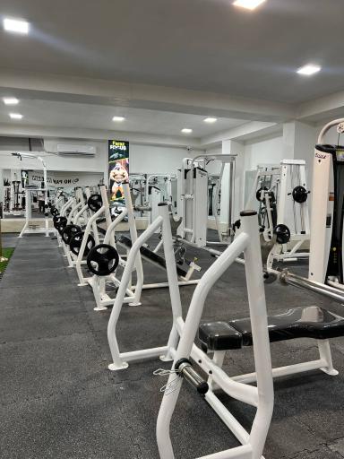 عکس باشگاه آکادمی بدنسازی فراز