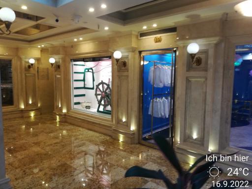 عکس کوئین سنتر