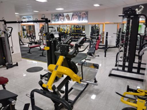 عکس باشگاه بدنسازی حس برتر