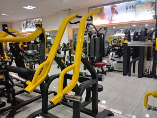 عکس باشگاه بدنسازی حس برتر