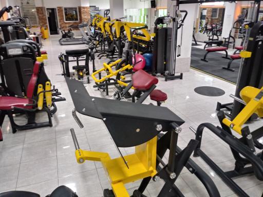 عکس باشگاه بدنسازی حس برتر