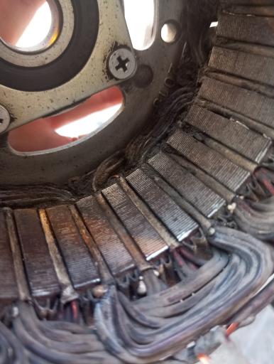 عکس مکانیک برق و انژکتور ایساکو سایپا یدک