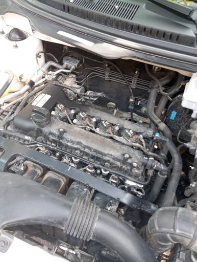 عکس مکانیک برق و انژکتور ایساکو سایپا یدک