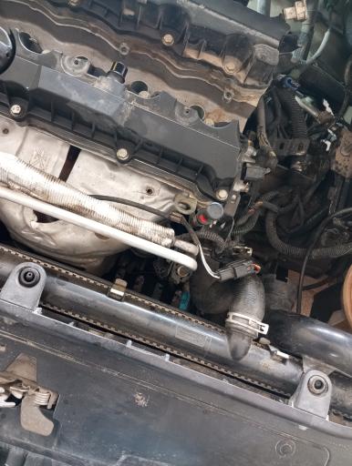 عکس مکانیک برق و انژکتور ایساکو سایپا یدک